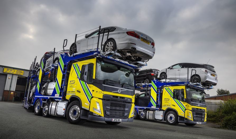 Los nuevos Volvo FM para el transporte de automóviles de J&P Vehicle Deliveries