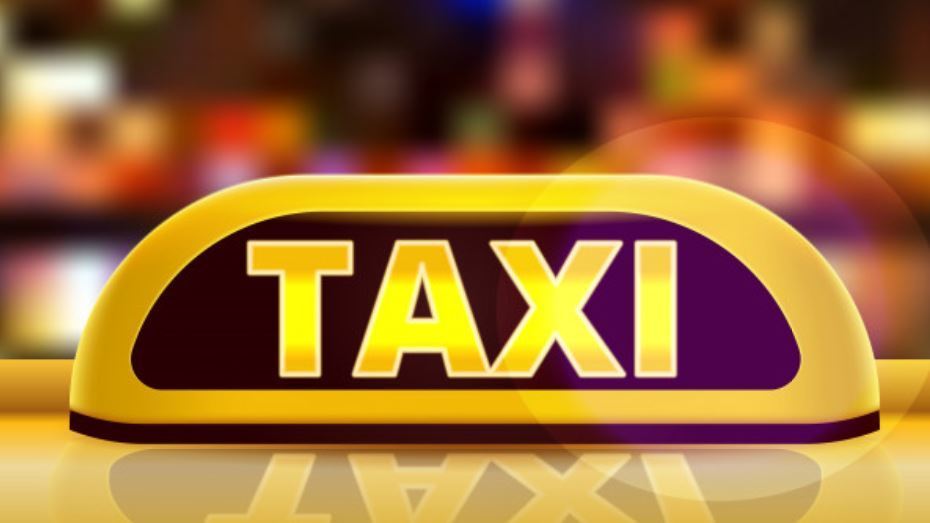 Los taxistas dan un apoyo crucial a los más vulnerables a la vacunación del COVID-19