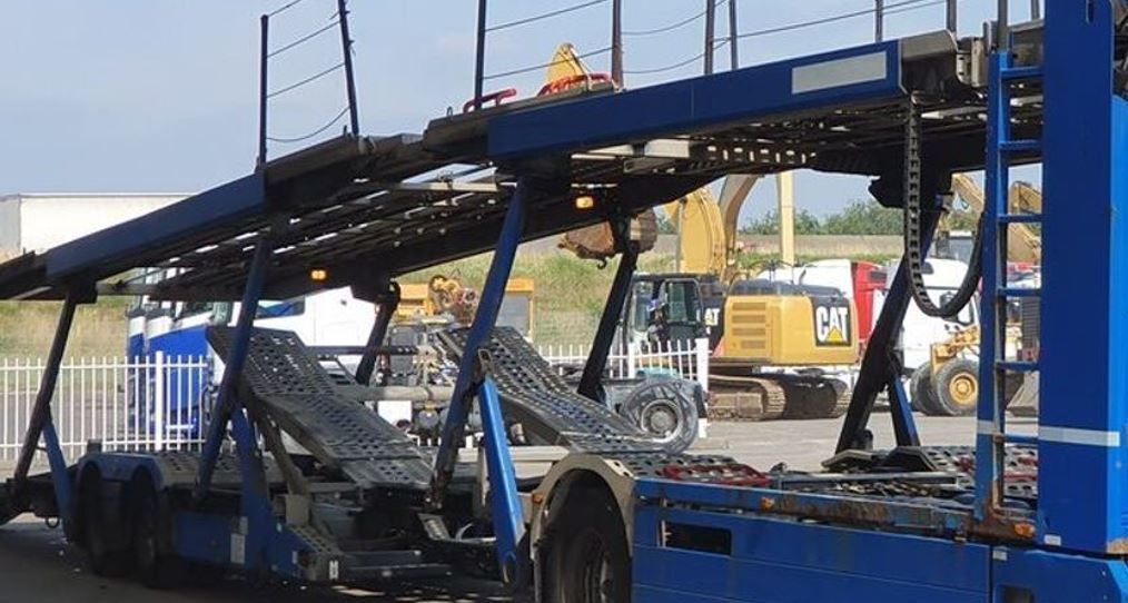 Imagen de Los transportistas de vehículos convocan un paro indefinido