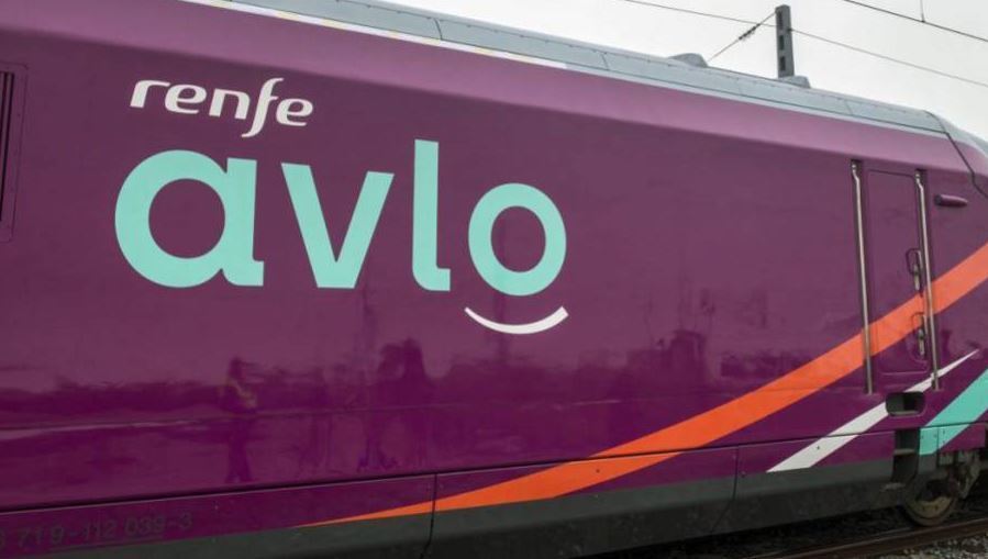 Imagen del tren Avlo de Renfe entre Valencia y Madrid
