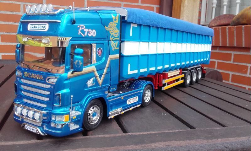 Maqueta realizada por Francisco López de su camión