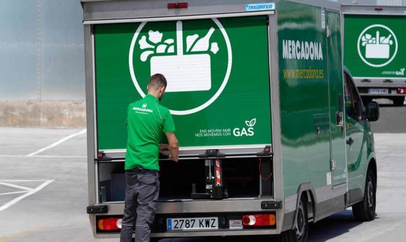 Imagen de un vehículo de reparto de Mercadona