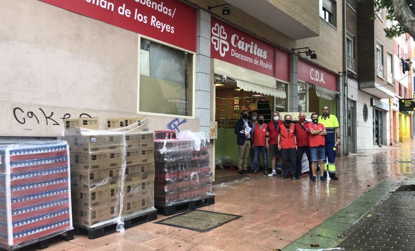 Sede ca Caritas con los productos de Mercadona
