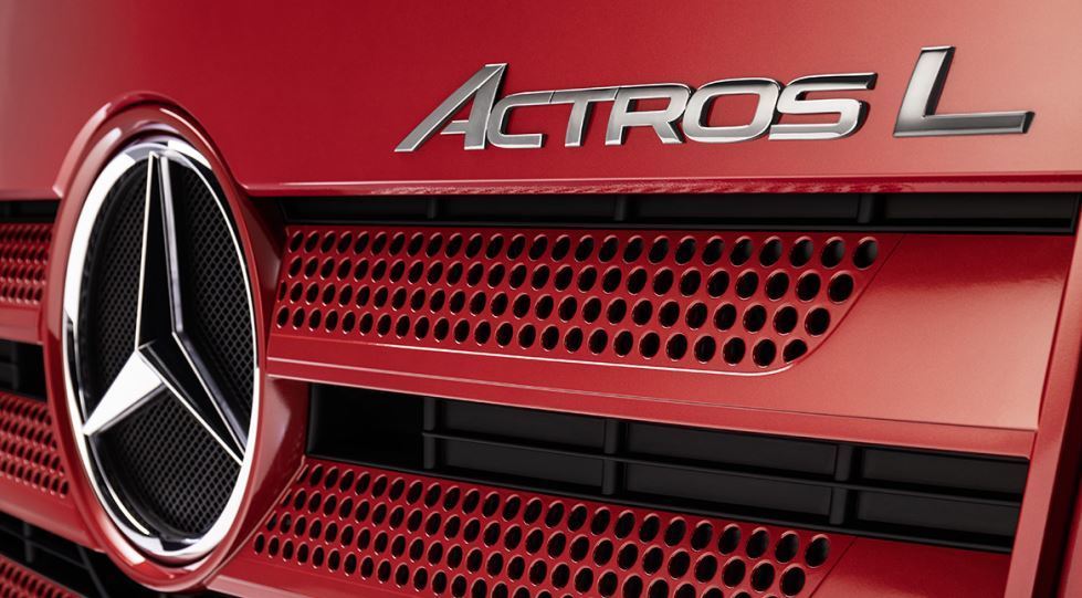 Imagen del frontal del Mercedes Actros L