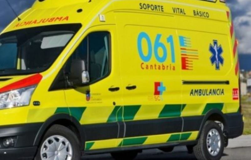 Ambulancia de Laredo, muere joven contra camión en la A-8