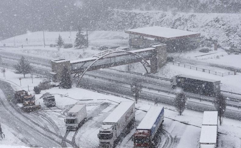 NIEVE