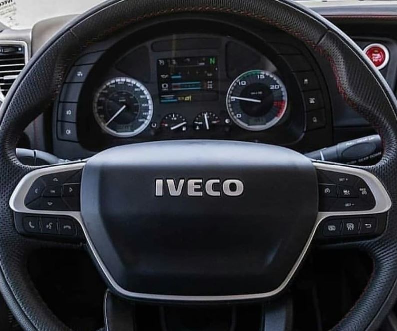 volante de un camión Iveco