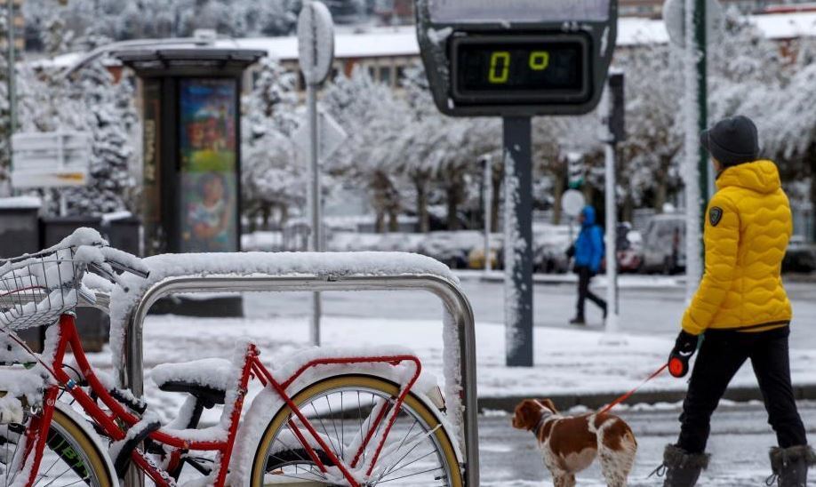 Nieve, viento, frío y olas ponen mañana en riesgo a ocho CCAA, con bajas temperaturas