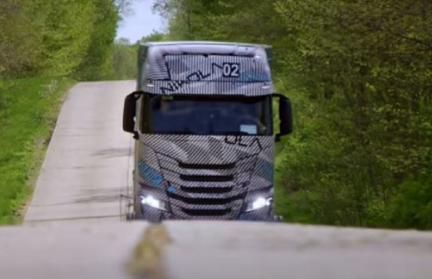 Nikola prueba su camión el Nikola Tre cargado en las cuestas