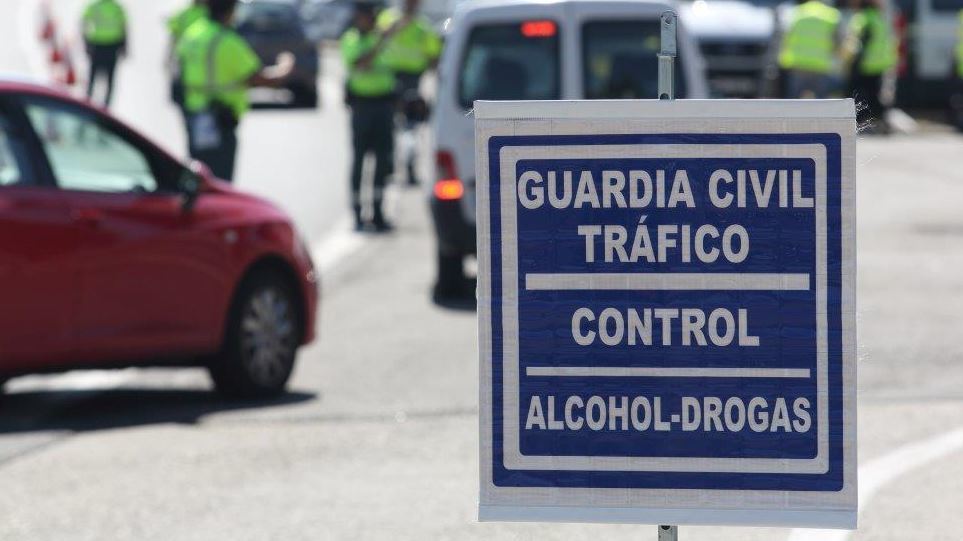 Señal de la campaña de control de alcohol y drogas