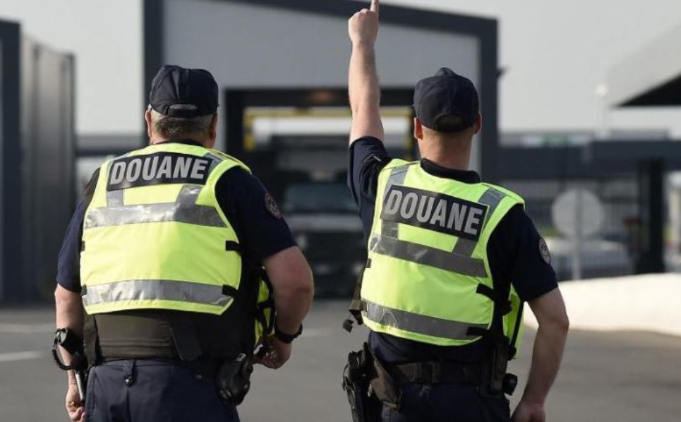 Imagen de agentes de aduanas