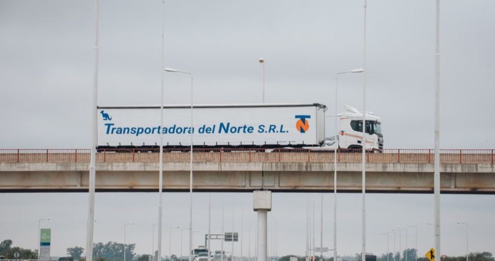 Otro camión Scania a gas natural llega a las rutas del norte argentino