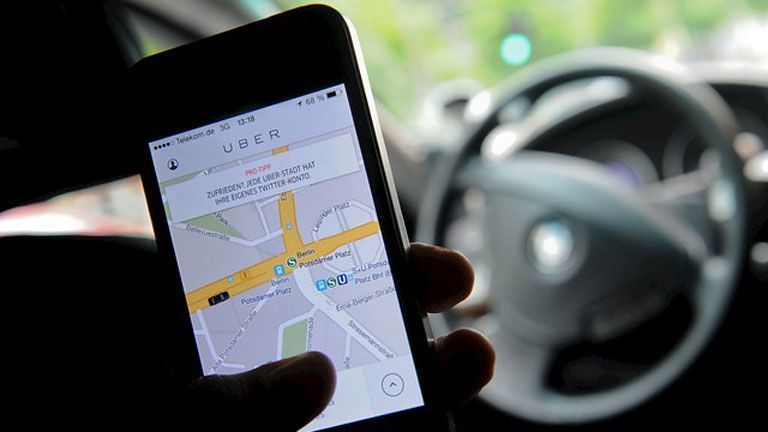 La aplicación de Uber en un teléfono móvil.