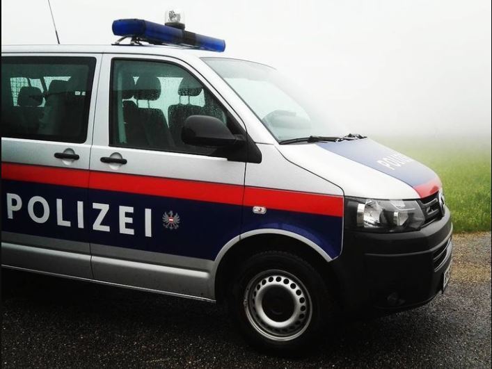 Imagen de un coche patrulla de la policía austriaca
