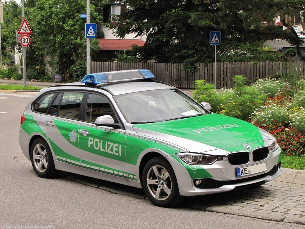 Imagen de un coche patrulla de la policía alemana