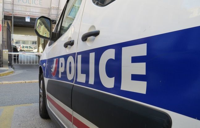 Imagen de un coche de la policía francesa