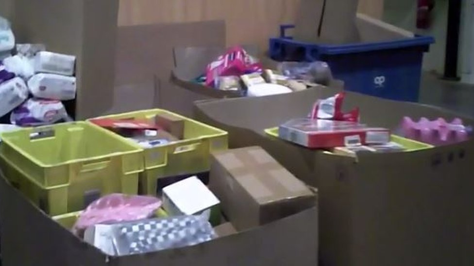 Imagen de productos de Amazon con destino a la basura,