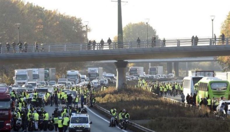 Imagen de un corte de carreteras en Francia