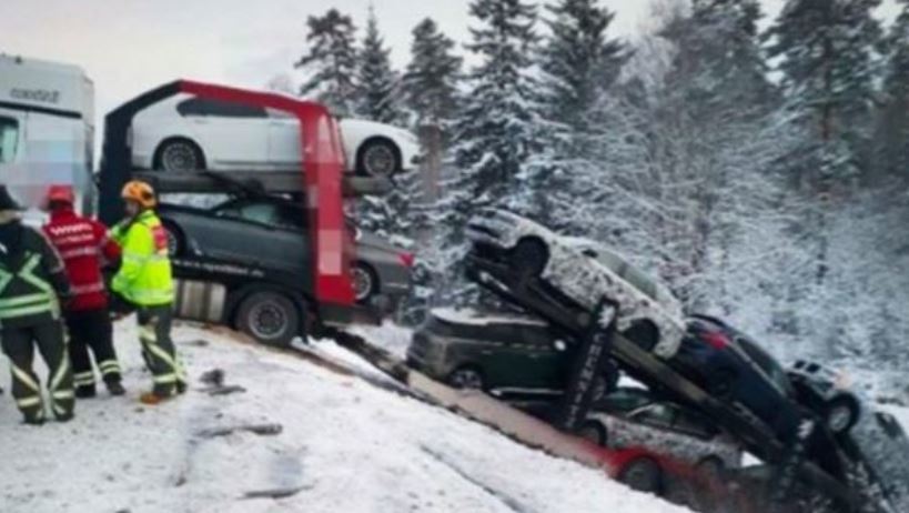 El accidente del camión con los prototipos de BMW.