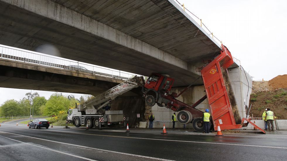 PUENTECAMIONGALICIA PUENTECAMIONGALICIA
