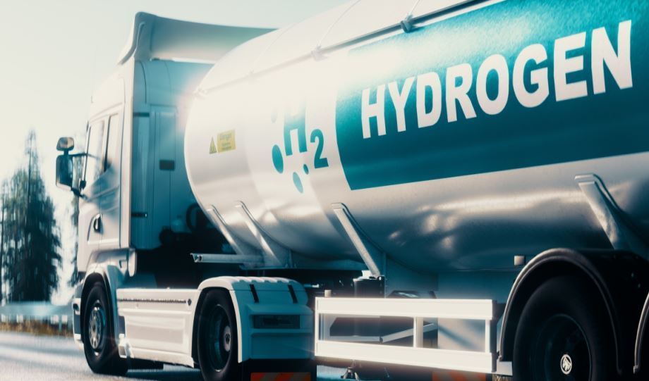 Para 2040 todos los camiones y autobuses nuevos funcionarán con energías limpias