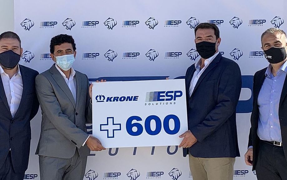 Imagen de la entrega de los 250 remolques de Krone Cool Liner a ESP Solutions