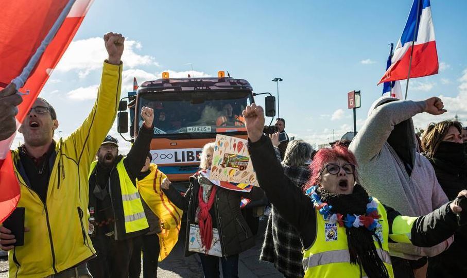 Pese a las prohibiciones "El Convoy de La Libertad" se dirige a París