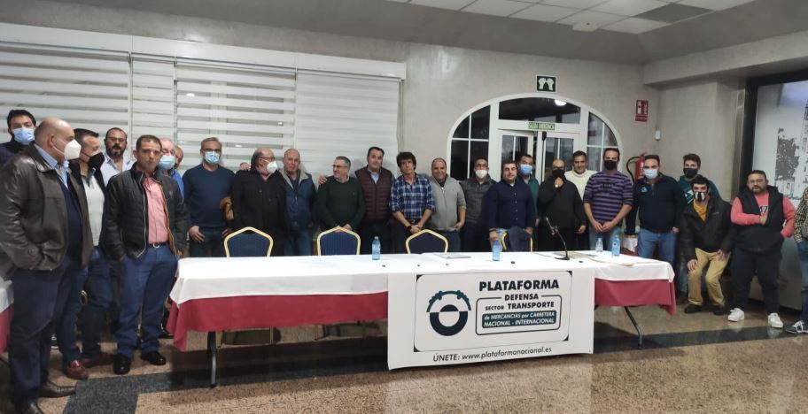 Imagen de una de las reuniones de este fin de semana de la Plataforma en Defensa del Sector del Transporte