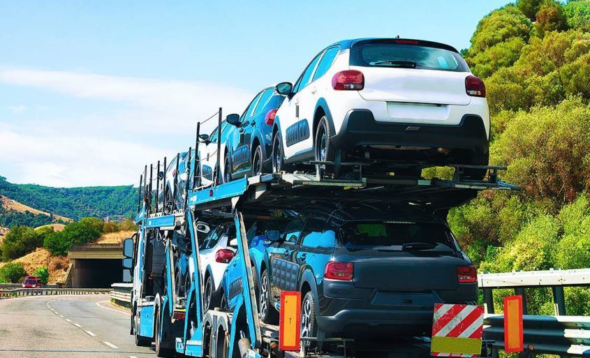 Preocupación entre los transportistas de vehículos por el paro de las fábricas de automóviles
