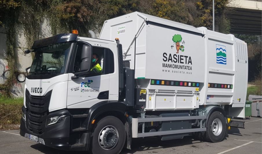 Presentan el primer camión a GNC de la Mancomunidad Sasieta