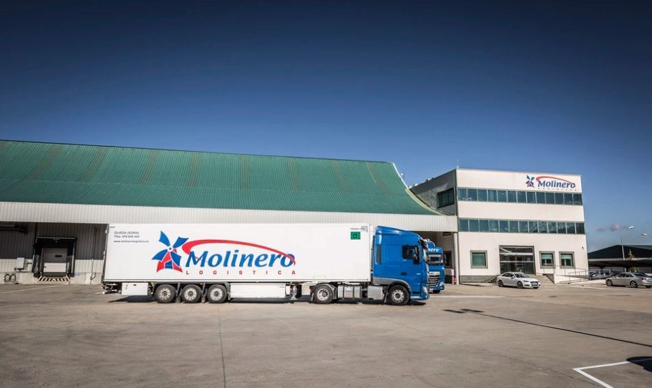 Primer bloque de viviendas de Molinero para sus trabajadores