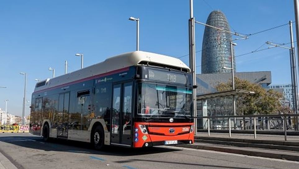 Primeras pruebas técnicas de TMB en ruta del autobús de hidrógeno H2 City Gold