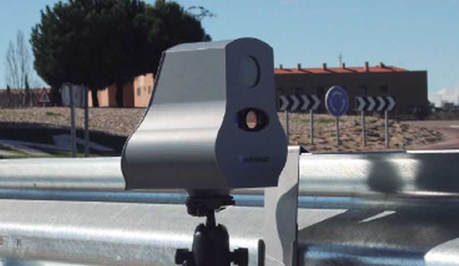 Un radar en una carretera