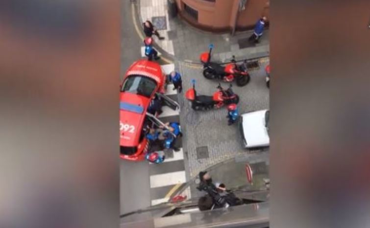 Imágen del vídeo del arresto