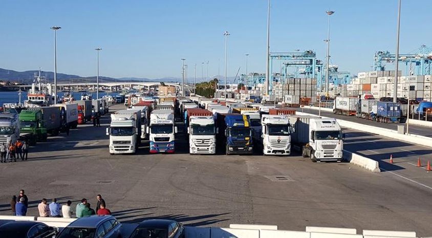 Camiones en el Puerto de Algeciras