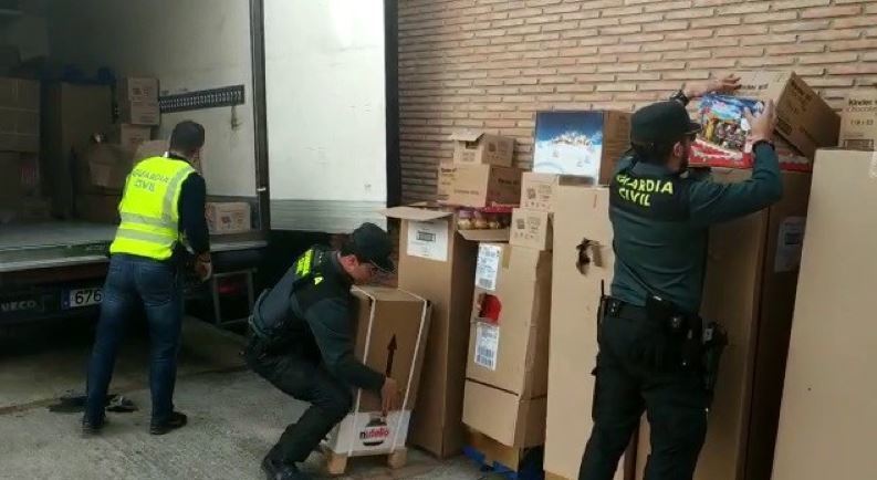 Imagen de la mercancía incautada por la Guardia Civil,