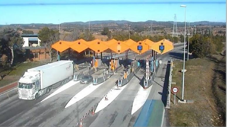 Imagen del camión grabado por las cámaras de la autopista