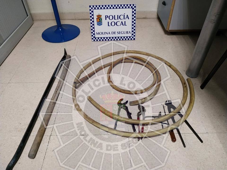Imagen de los utensilios utilizados para el robo