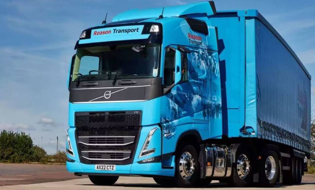 Imagen de Reason Transport incorpora 5 camiones Volvo a su creciente flota.