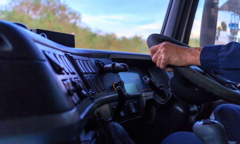Reino Unido pide a los camioneros jubilados que vuelvan a conducir