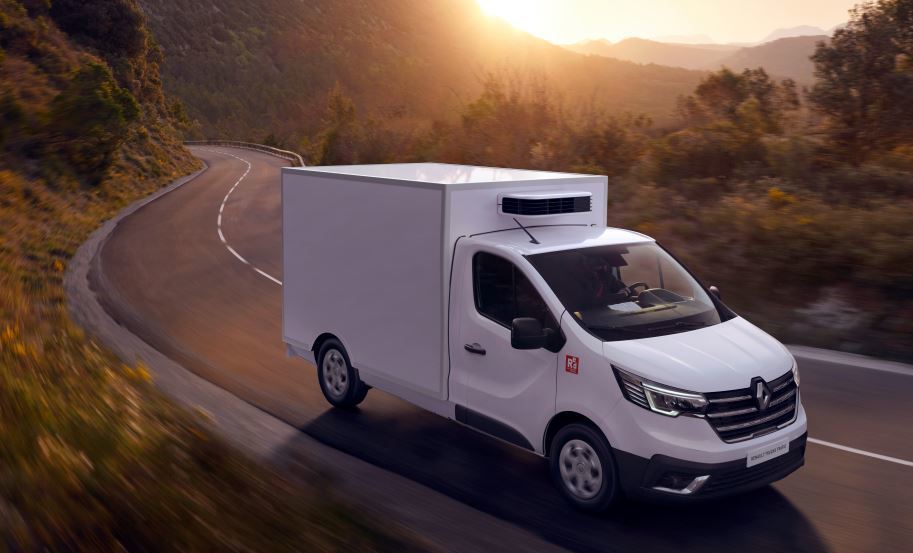 Renault Trucks presenta el Trafic Red Edition, una oferta exclusiva a medida