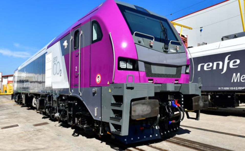 Imagen de Renfe Mercancías recibe 6 de las 12 locomotoras construidas por Stadler Valencia