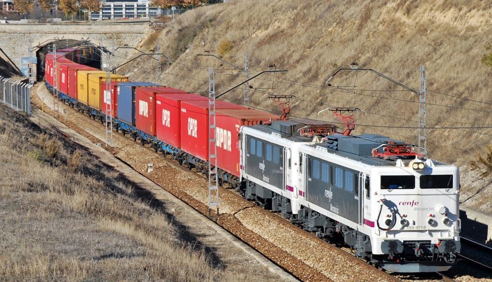 Renfe busca un socio industrial para lanzar un servicio logístico integral