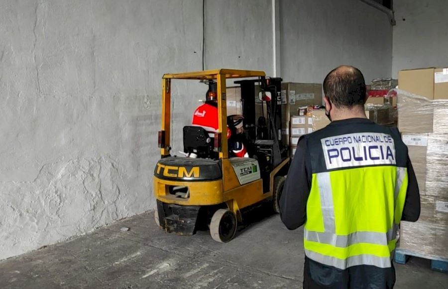 Robó un camión cargado de chocolate valorado en 250.000 euros y lo vendió por 1.200 euros