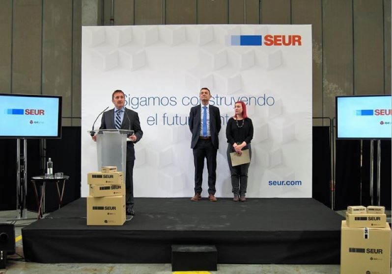 Acto de inauguración del nuevo centro logístico de Seur en Barcelona