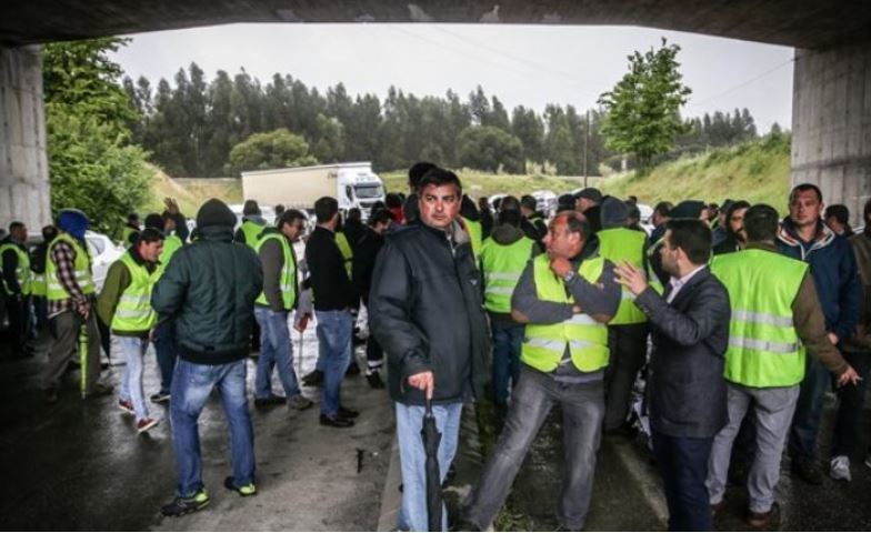 Conductores portugueses en huelga,