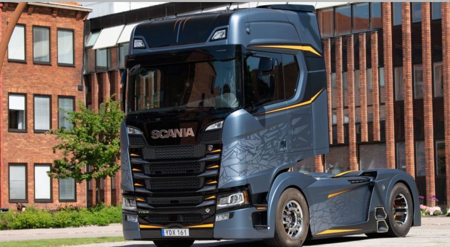 Imagen de un camión de Scania con la marca Svempas