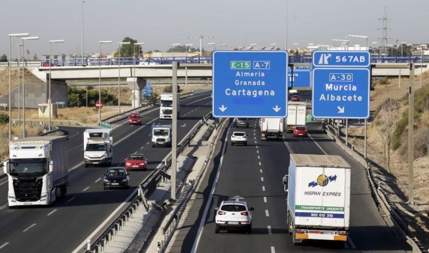 Imagen de El Gobierno sugiere un sistema fiscal progresivo para la implantación de peajes en las autovías