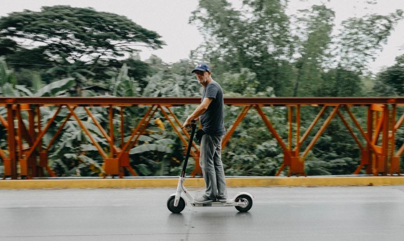 ¿Son un problema los scooters eléctricos?