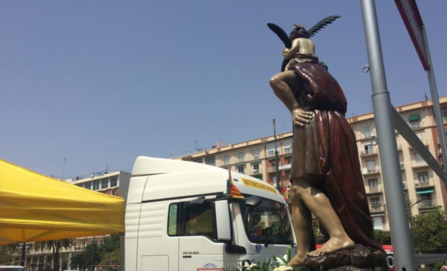 Imagen de la fiesta de San Cristobal en el transporte valenciano
